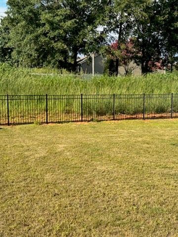Stunning New Fence Installation for Enhanced Curb Appeal