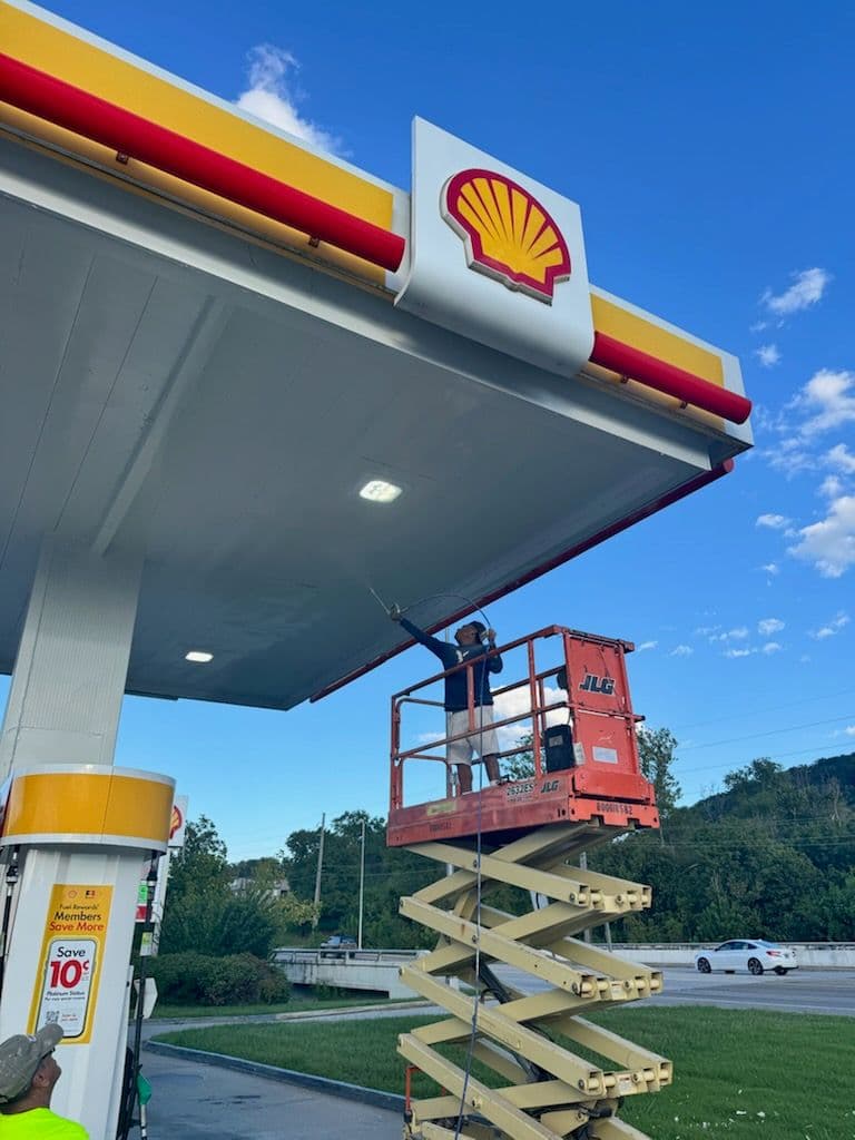 Gallery photos for Immaculate Shell Station Transformation by Big M: Image #1